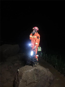 防爆移动工作灯案例 